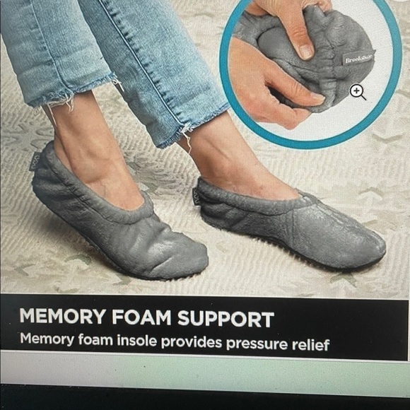 Brookstone Plush Footies - Picture 1 of 4